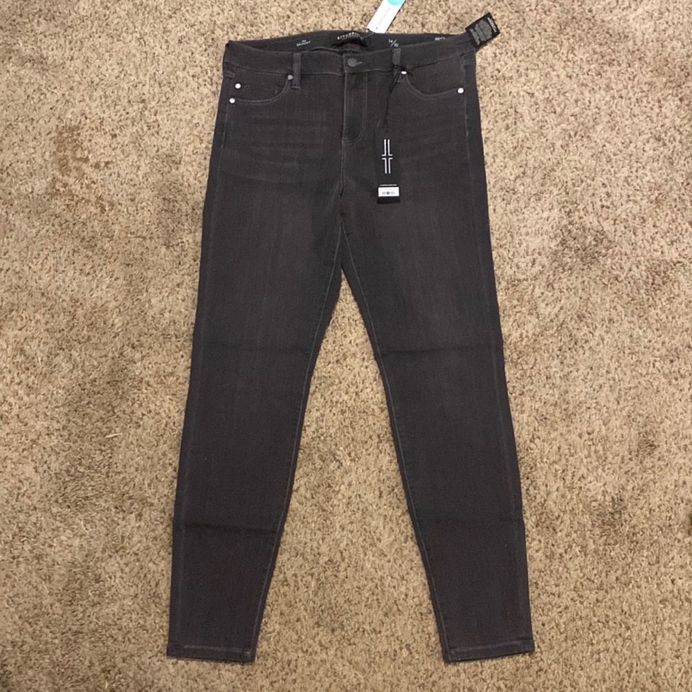 Liverpool Kaylee Skinny Jeans. Size 14 or 32. NWT. Dark grey wash